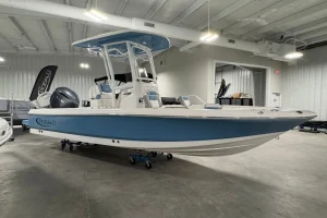 2026 Robalo 226 Cayman Atlas Blue/White